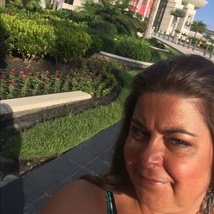 Meet your Posher, Sofia